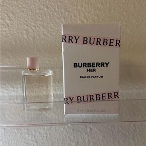 Burberry Her Eau de Parfum with Soft Pink Cap